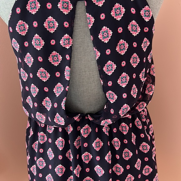 Dress - Picture 8 of 11